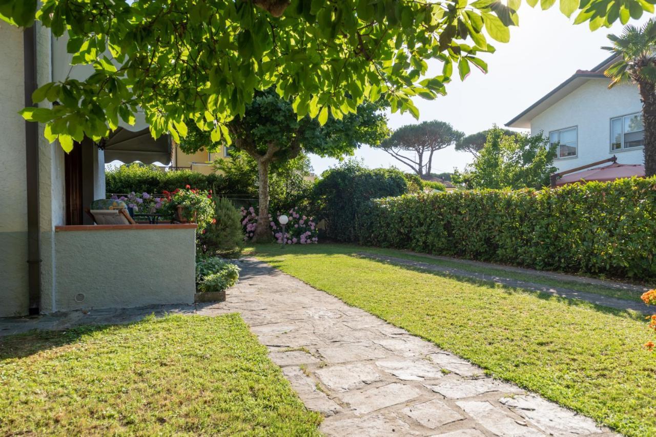 Apartment Holiday Versilia Camaiore Exterior photo